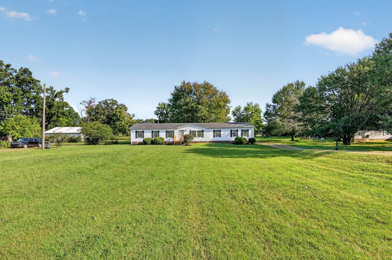 624 State Rte 52, Portland, TN 37148