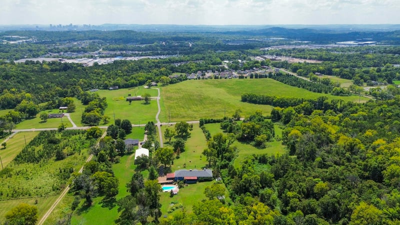 681 Brick Church Ln, Whites Creek, TN 37189