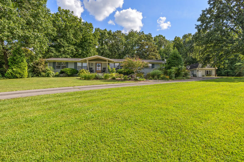 2550 Highway 70 E, Dickson, TN 37055