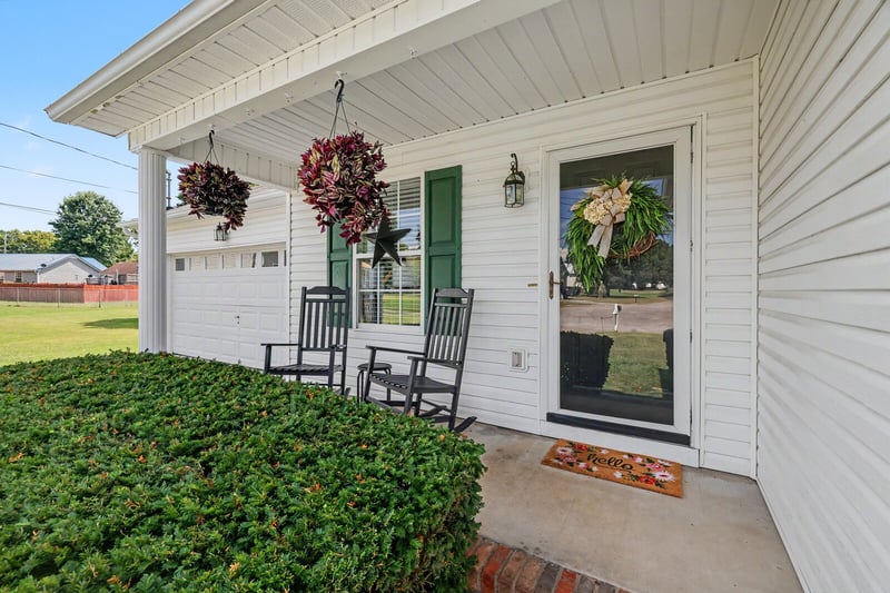 718 Paige Ct, Columbia, TN 38401
