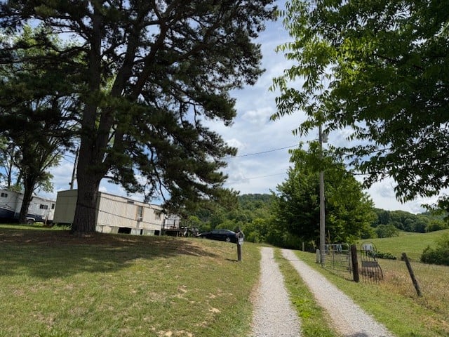 167 Plunkett Creek Rd, Gordonsville, TN 38563