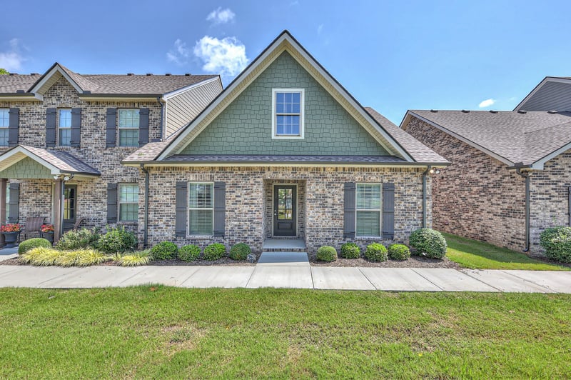 5610 Maples Retreat Dr, Murfreesboro, TN 37127