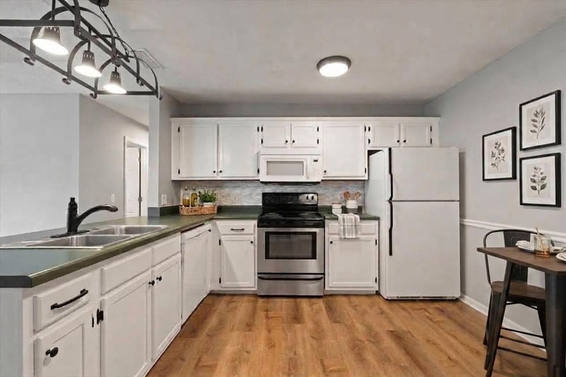 528 Freedom Ct, Murfreesboro, TN 37129