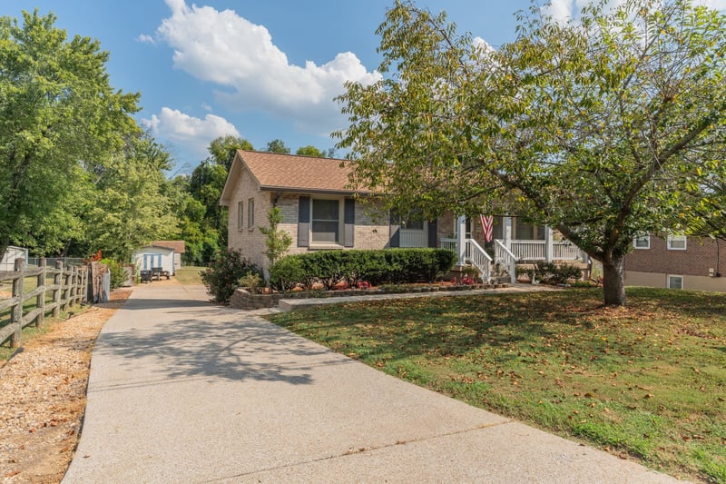 4889 Big Horn Dr, Old Hickory, TN 37138
