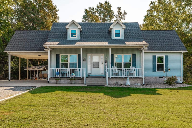 305 Paul Thompson Rd, Bethpage, TN 37022