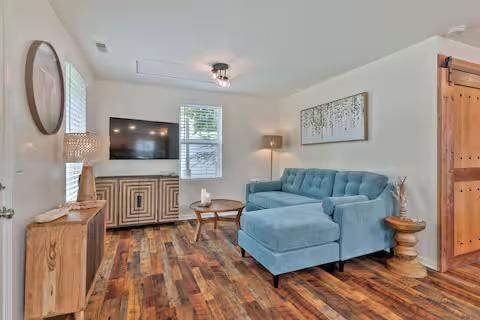 209 Campus Dr, Hendersonville, TN 37075