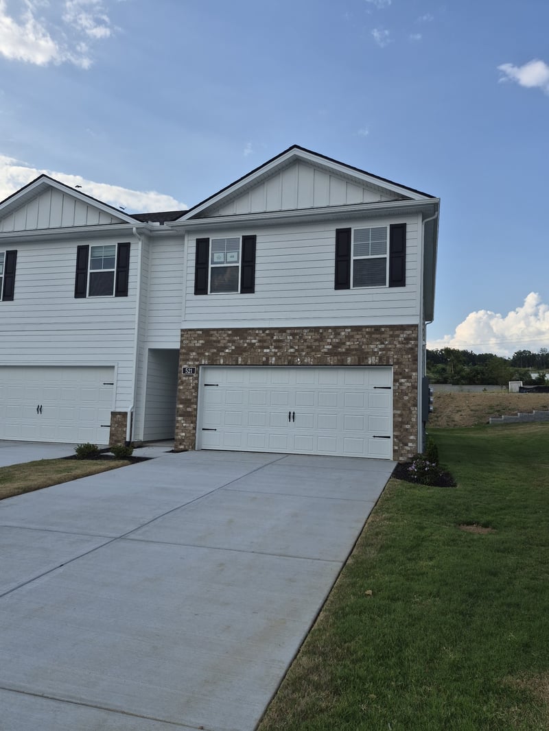 521 Mound Rd, La Vergne, TN 37086