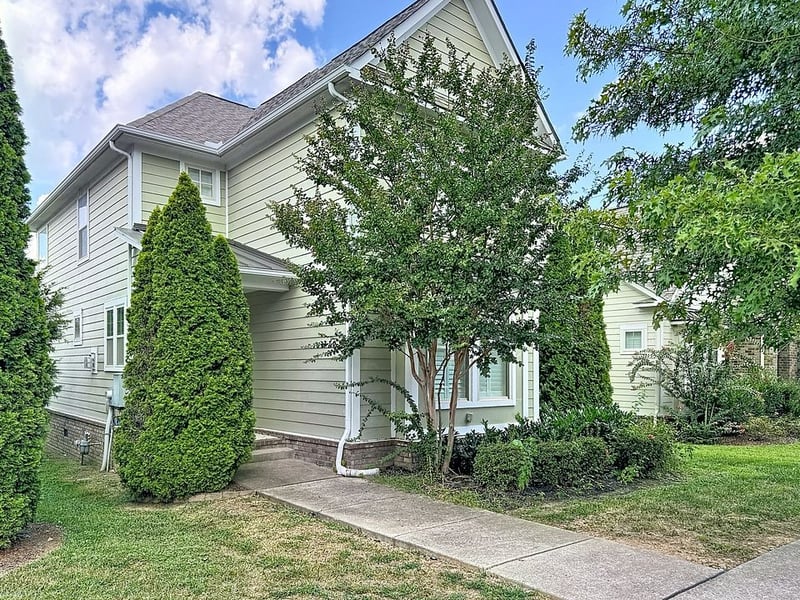 2776 Americus Dr, Thompsons Station, TN 37179