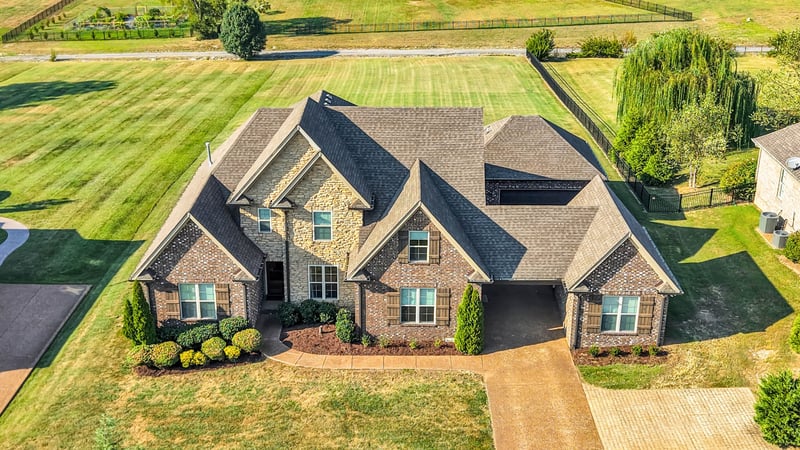 711 Shute Ln, Hendersonville, TN 37075