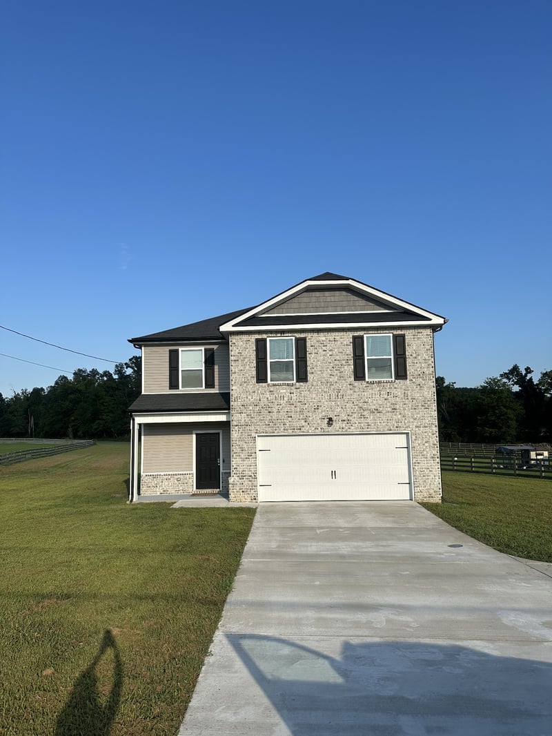 1055 E Piney Rd, Dickson, TN 37055