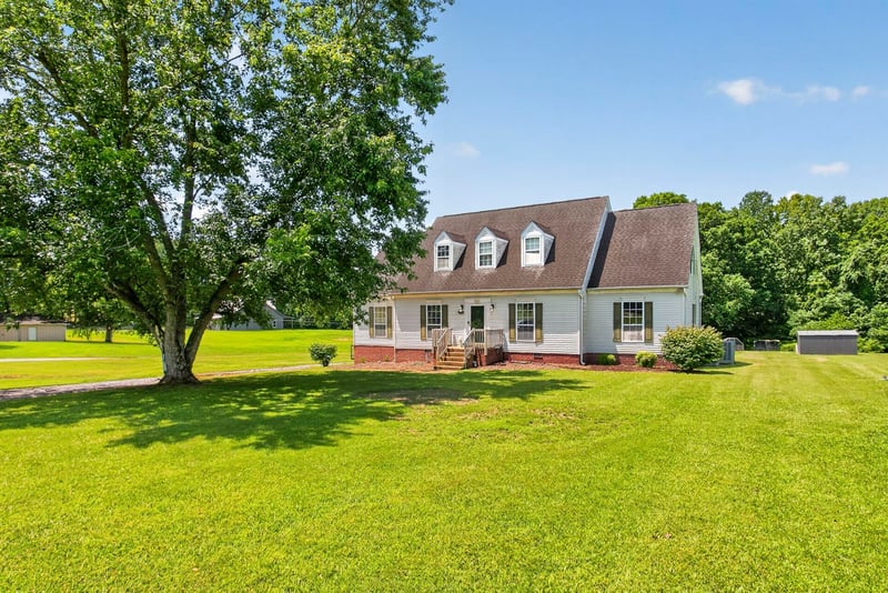 2558 S Mount Pleasant Rd, Greenbrier, TN 37073