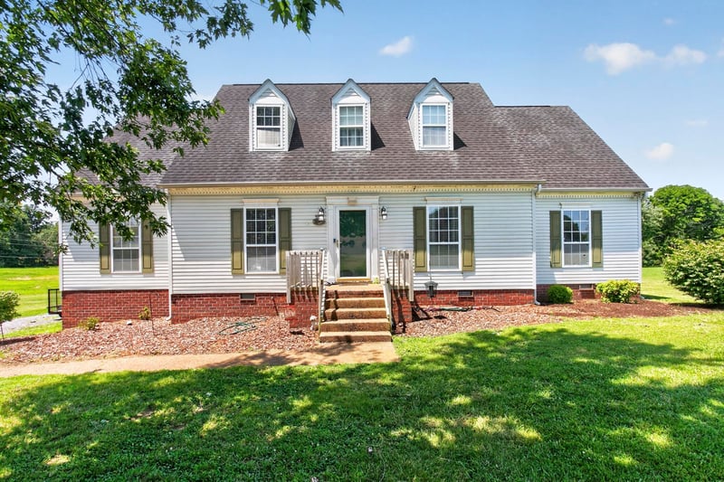 2558 S Mount Pleasant Rd, Greenbrier, TN 37073