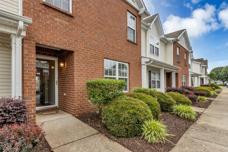 235 Arapaho Dr, Murfreesboro, TN 37128