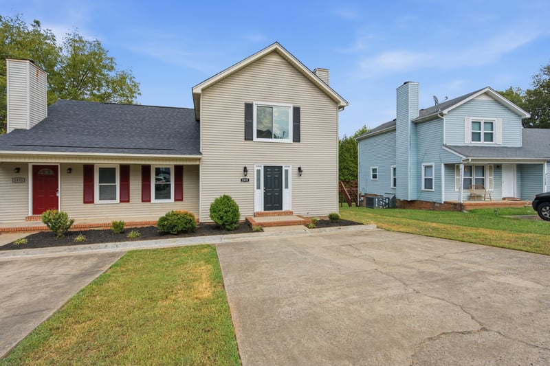 1035 Silver Point Dr, Murfreesboro, TN 37130
