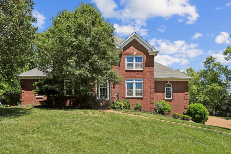 129 Pembroke Dr, Hendersonville, TN 37075