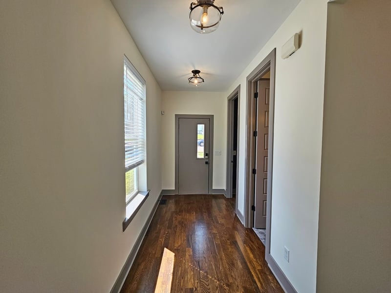 28 N Hill St, Nashville, TN 37210