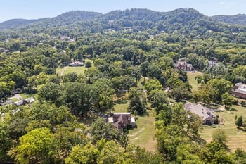820 Overton Ln, Nashville, TN 37220
