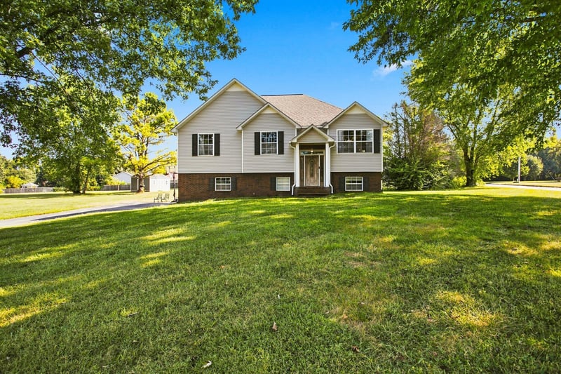 2408 Lakeshore Dr, Spring Hill, TN 37174
