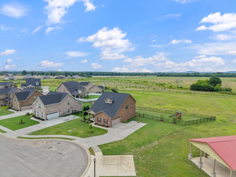611 Hawkeye Ct, Eagleville, TN 37060