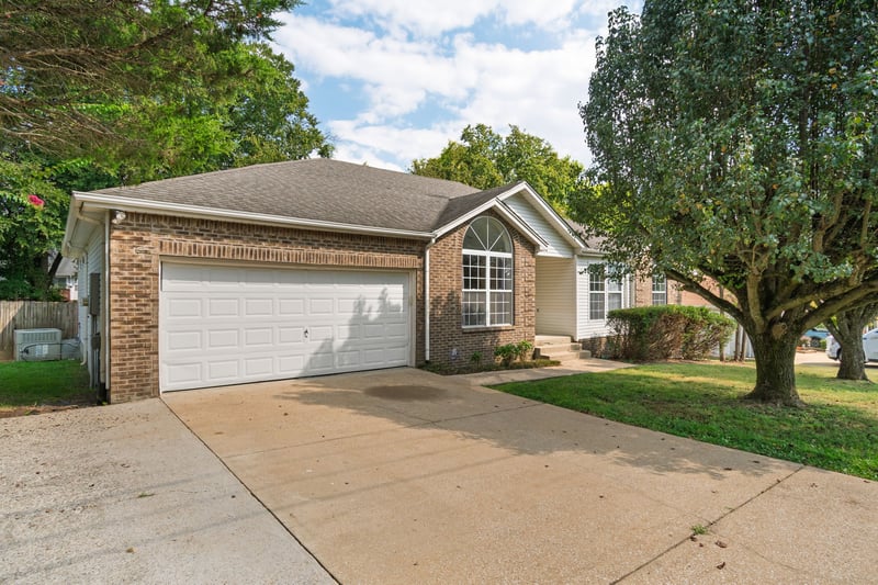 2261 Joann Dr, Spring Hill, TN 37174