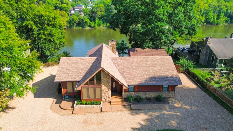 1317 Fernbank Dr, Madison, TN 37115