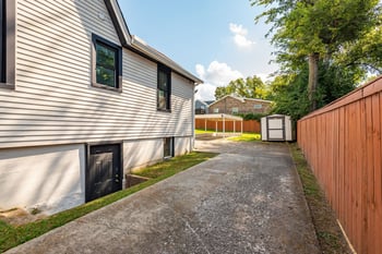 2112 24th Ave N, Nashville, TN 37208