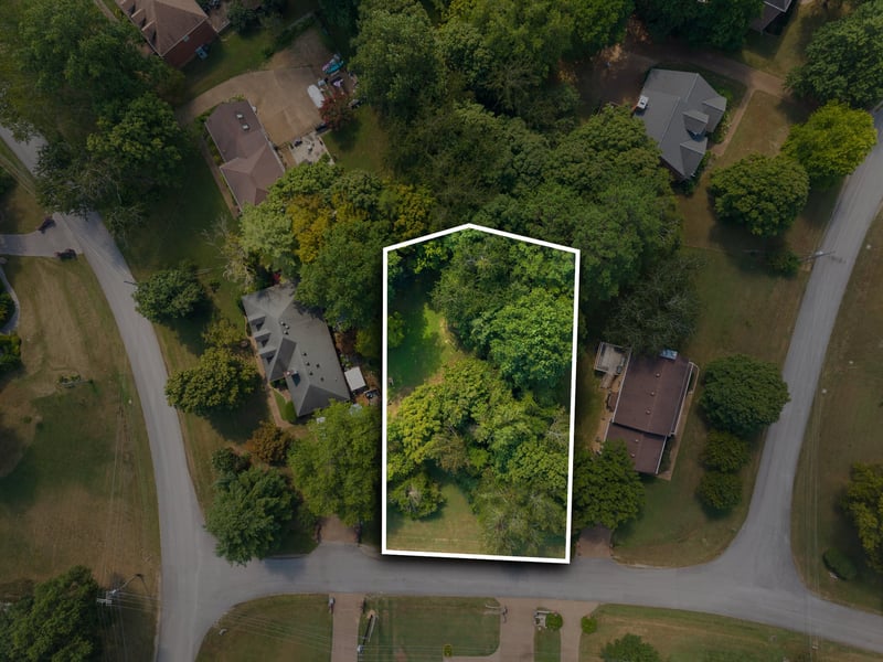 402 Allison Ct, Kingston Springs, TN 37082