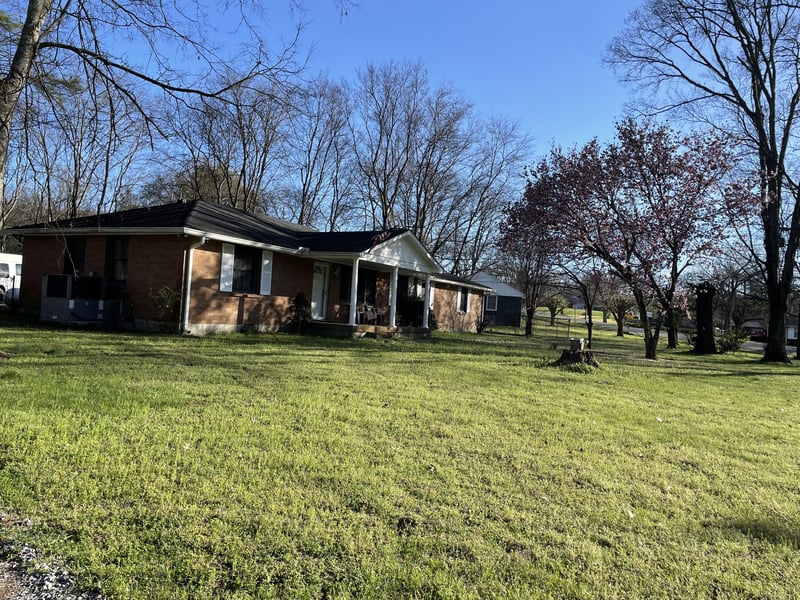 456 Ewing Ln, Nashville, TN 37207