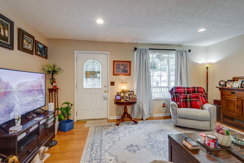 309 Bluebird Ln, Dickson, TN 37055