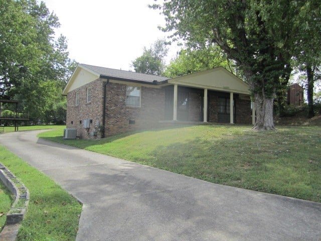 1140 Sugarberry Ln, Springfield, TN 37172