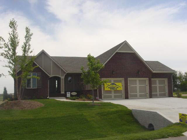 1709 Elk Ridge Ave, Wichita, KS 67052