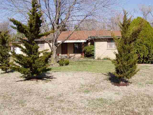 10402 W Cora, Maize, KS 67205