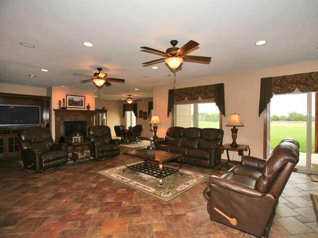 1627 E 130th N, Mulvane, KS 67110