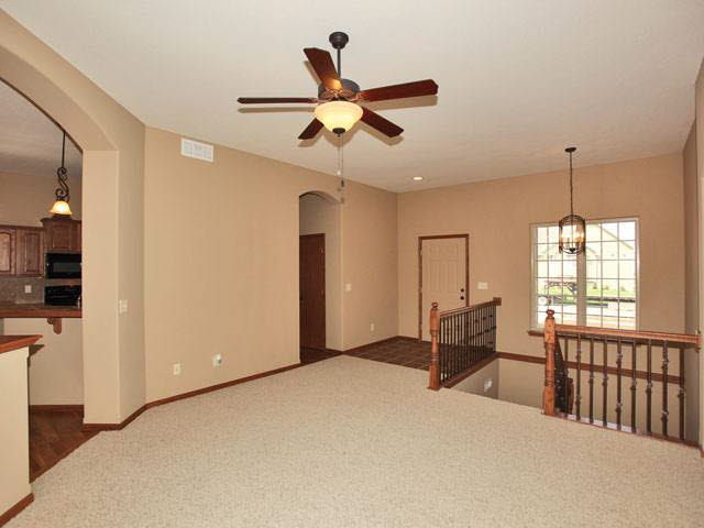 906 Beau Jardin, Wichita, KS 67037