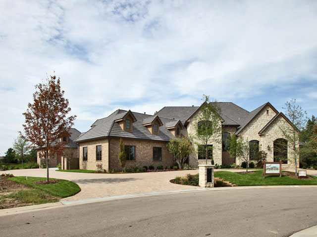 10520 E Forestgate Ct, Wichita, KS 67206