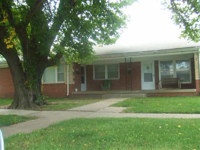 905 S Mission, Wichita, KS 67207