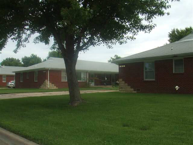 905 S Mission, Wichita, KS 67207