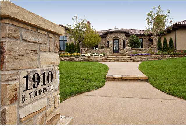 1910 N Timberwood St, Wichita, KS 67206