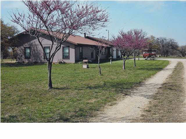2200 Ek/cq Line, Longton, KS 67352