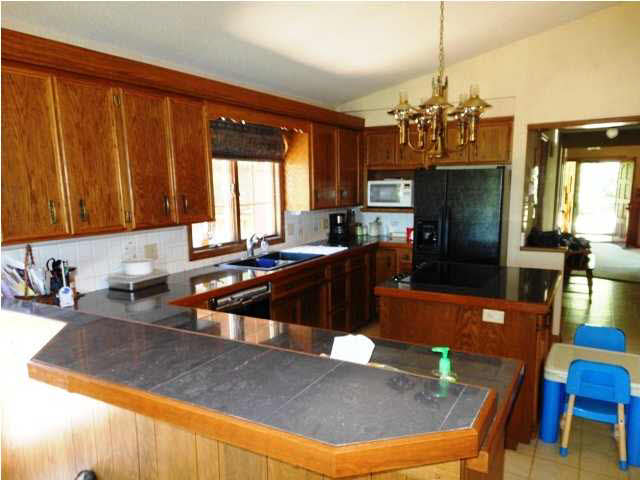 6306 N East Lake Rd, Walton, KS 67151