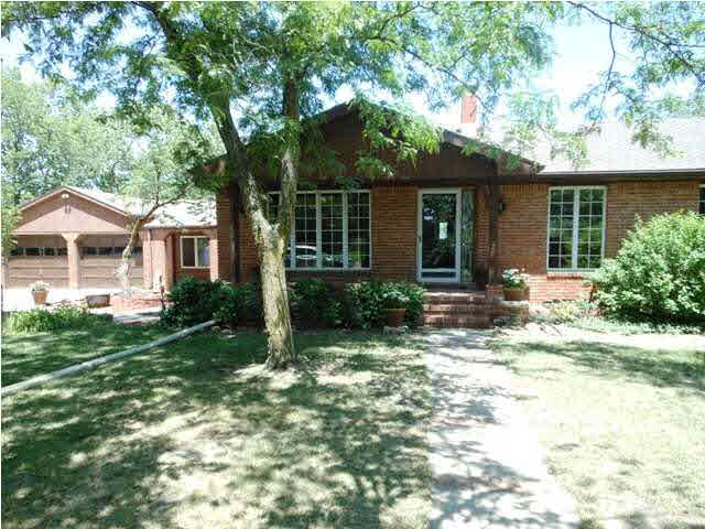 6306 N East Lake Rd, Walton, KS 67151