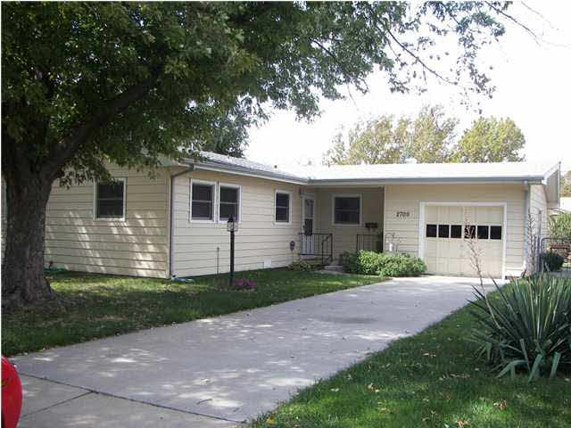 2709 S Magnolia Ave, Wichita, KS 67037