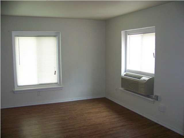 228 S Kansas, Wichita, KS 67211
