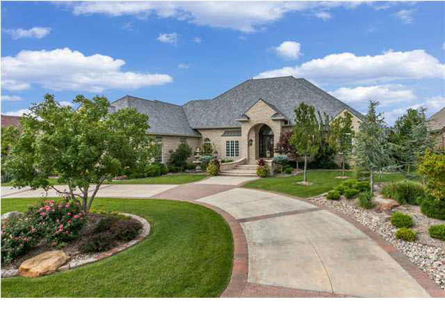 2311 N Rosemont Cir, Wichita, KS 67228