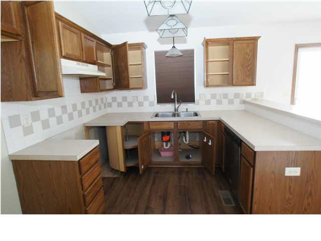 1825 N Amber Rg, Wichita, KS 67037