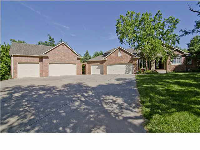 9900 N Oliver St, Valley Center, KS 67147