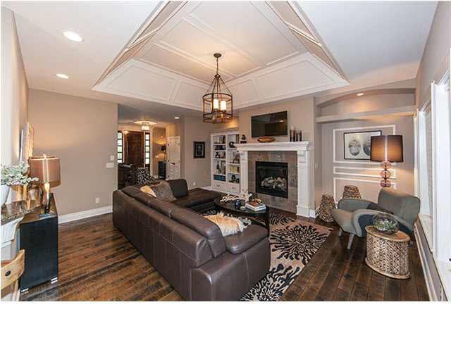 25 Willowbrook St, Eastborough, KS 67207