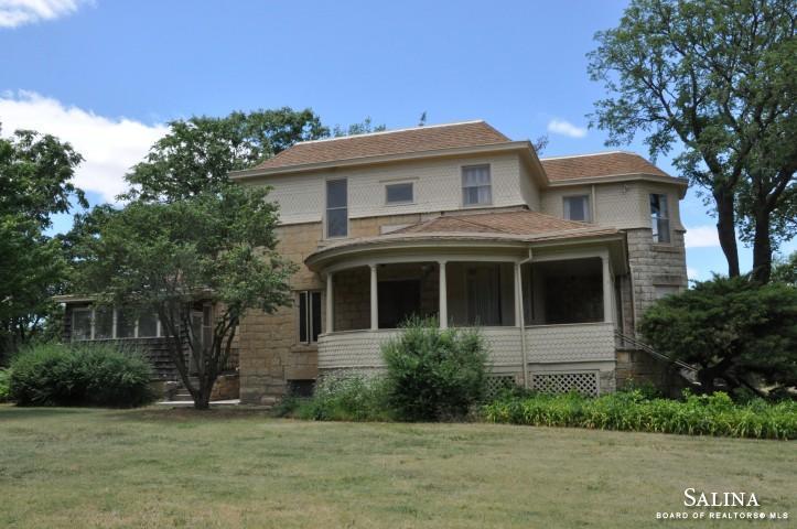 403 W 4 Th St, Enterprise, KS 67441