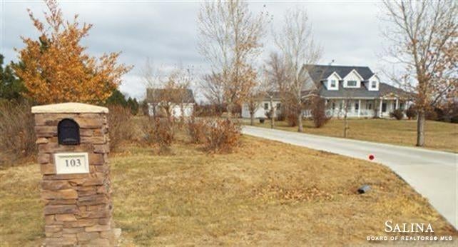 103 Xavier Dr, Abilene, KS 67410