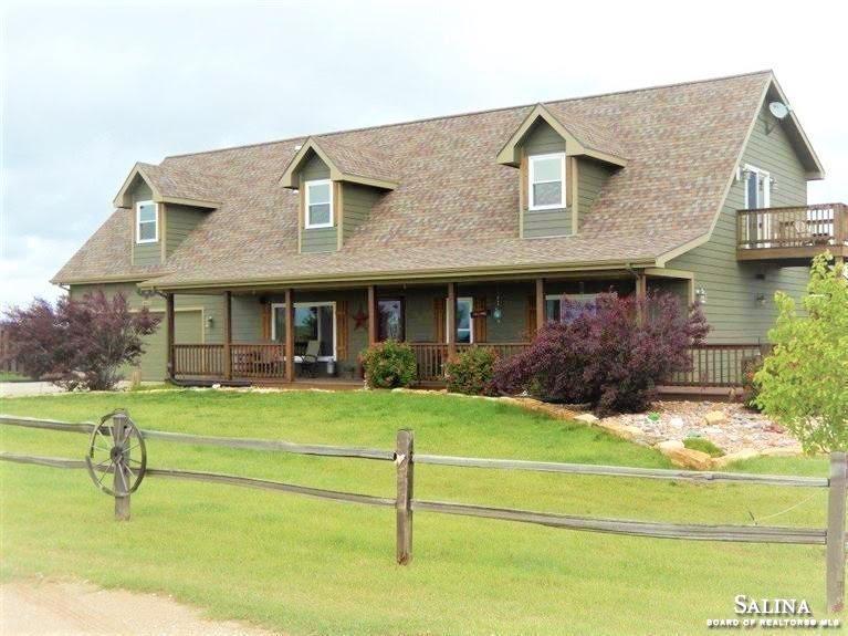 6651 S Centennial Rd, Assaria, KS 67416